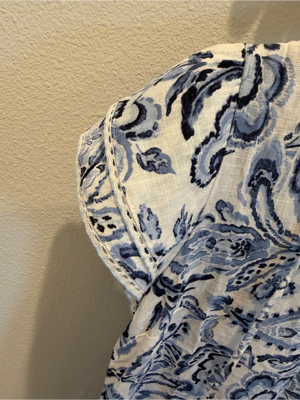 CeCe Blue Floral V-Neck Linen Short Sleeve Top - Picture 4 of 6
